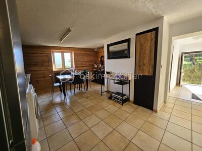 Appartement - 60 m² - 4 pièces