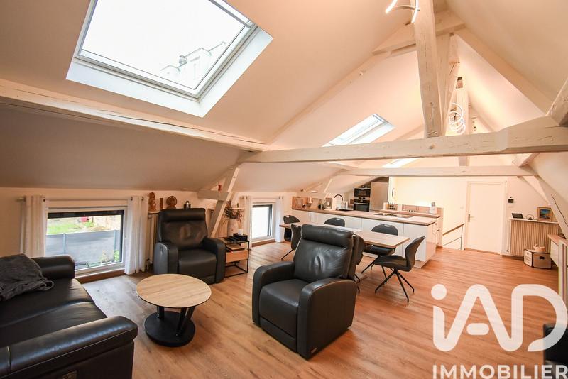 Maison - 143 m² - 9 pièces