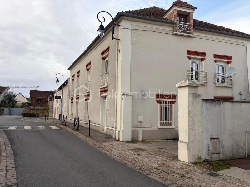 Immeuble - 267 m² - 12 pièces