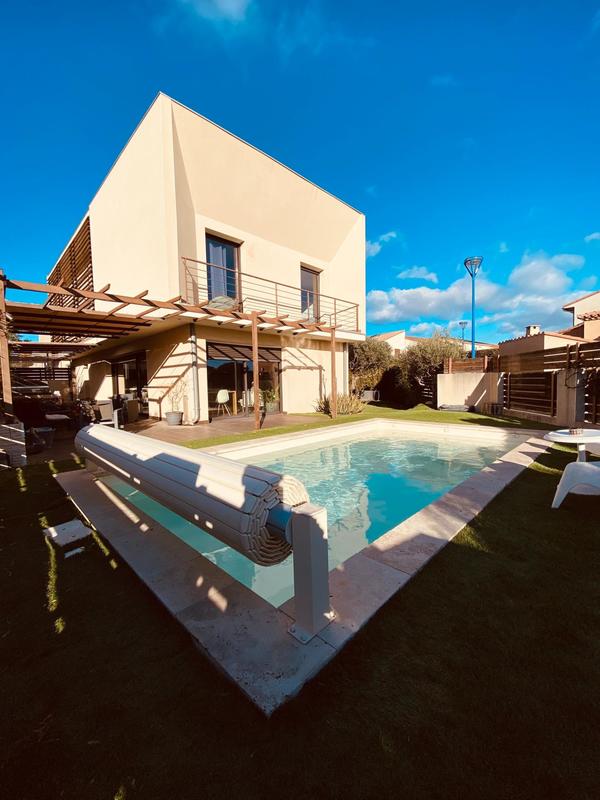 Maison - 181 m² - 5 pièces