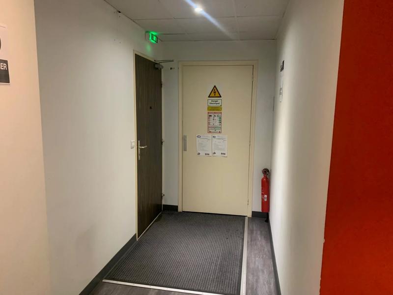 Bureau - 150 m² - 5 pièces