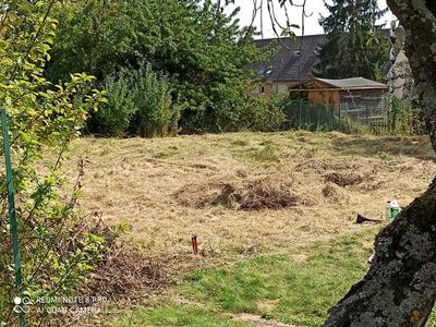 Terrain constructible - 735 m²