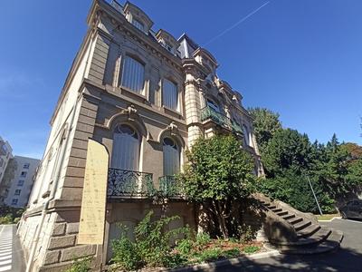 Fonds de commerce - 783 m²