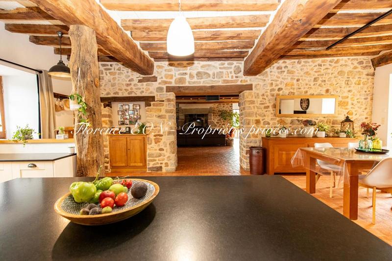 Maison - 218 m² - 5 pièces