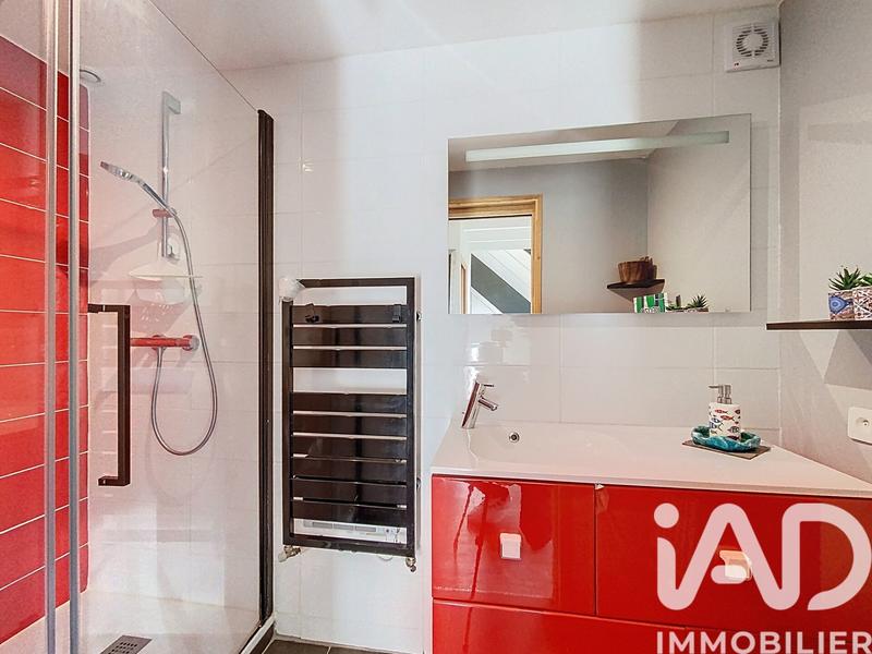 Maison - 240 m² - 9 pièces