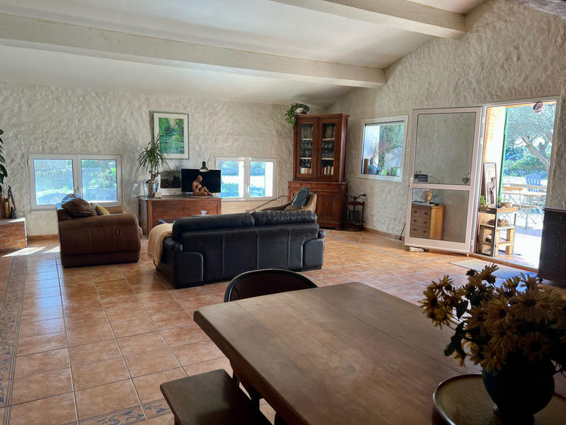 Maison - 219 m² - 8 pièces