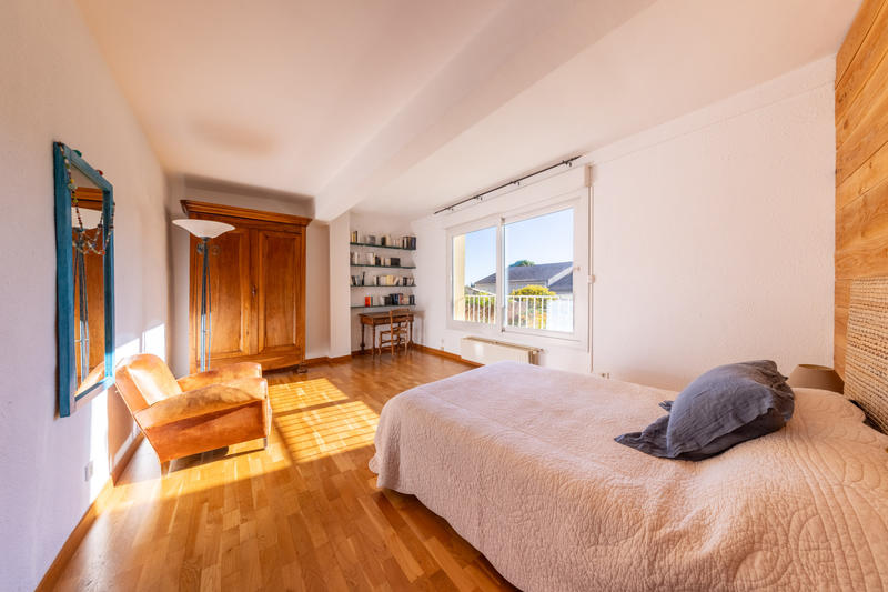 Maison - 191 m² - 6 pièces