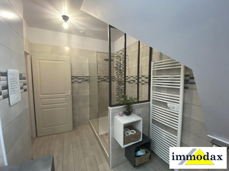 Maison - 450 m² - 10 pièces