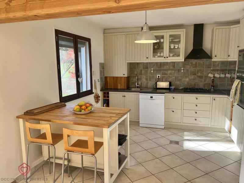 Maison chambre d'hôtes - 202 m² - 7 pièces