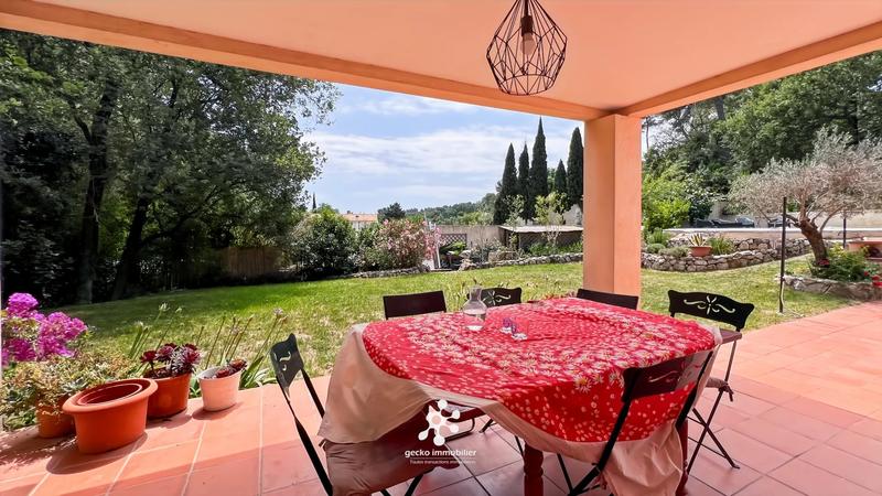 Maison - 147 m² - 6 pièces