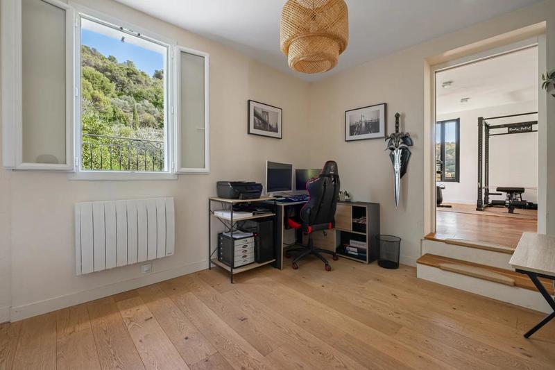 Maison - 170 m² - 5 pièces