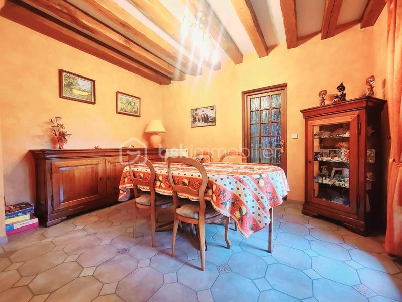 Maison - 306 m² - 8 pièces