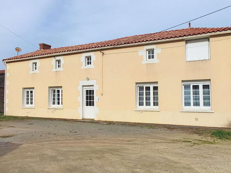 Maison - 110 m² - 4 pièces