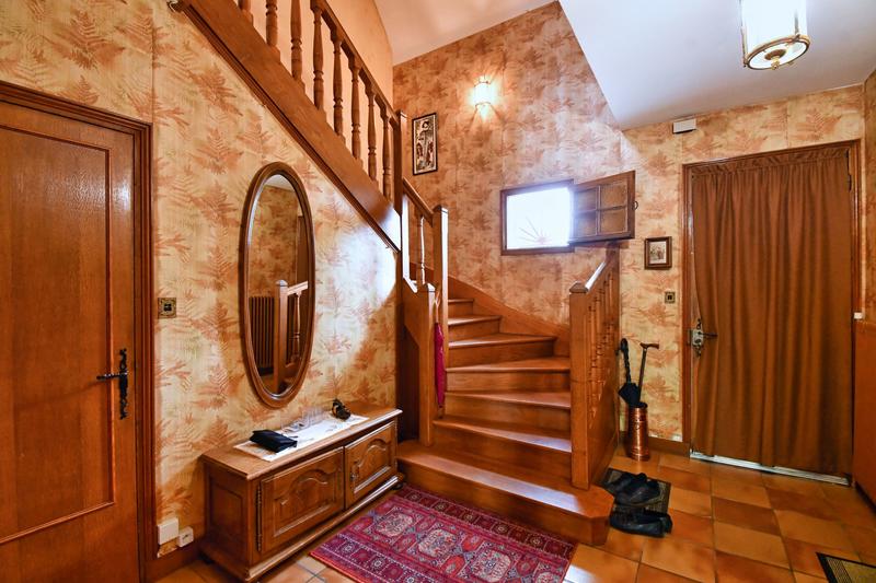 Maison - 185 m² - 6 pièces