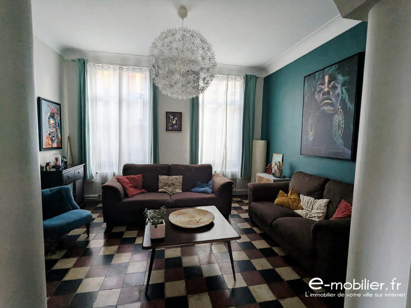 Maison - 195 m² - 8 pièces