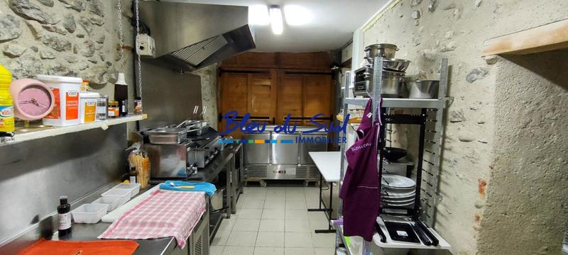 Maison ancienne - 230 m² - 8 pièces