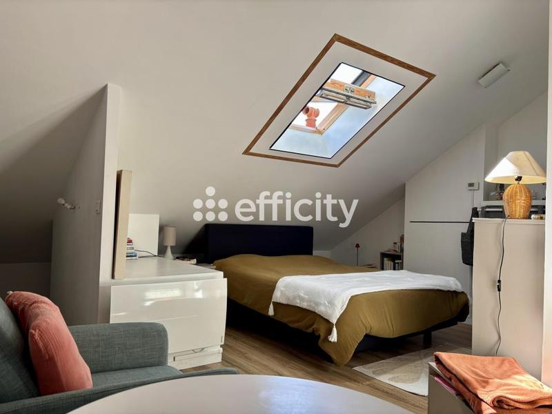 Maison - 137 m² - 7 pièces