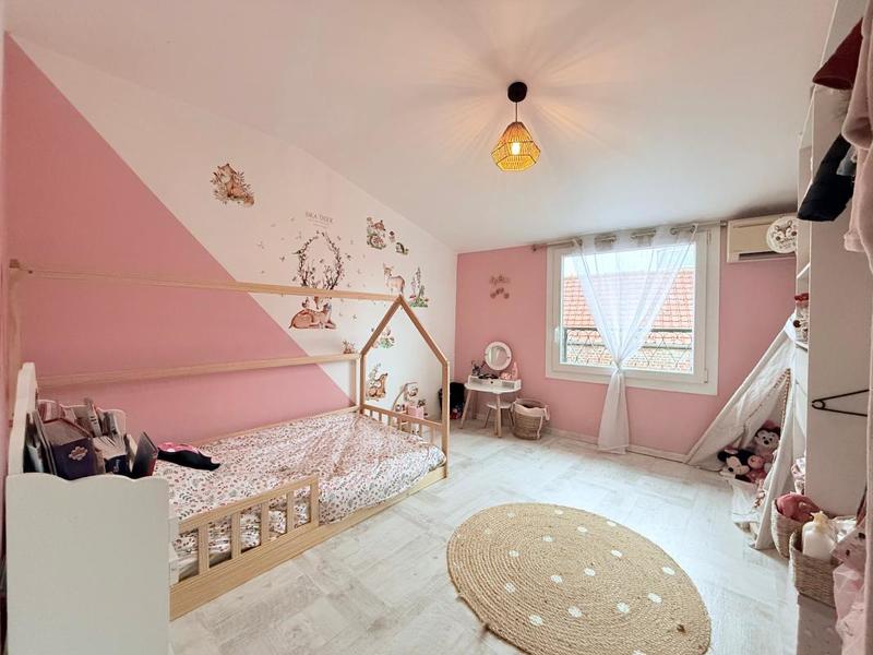 Maison - 185 m² - 5 pièces