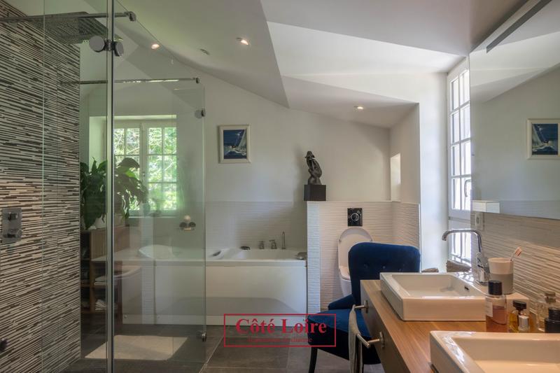 Maison ancienne - 287 m² - 8 pièces