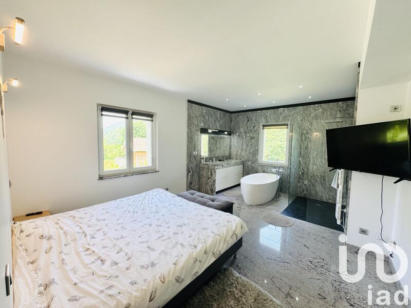 Maison - 455 m² - 20 pièces