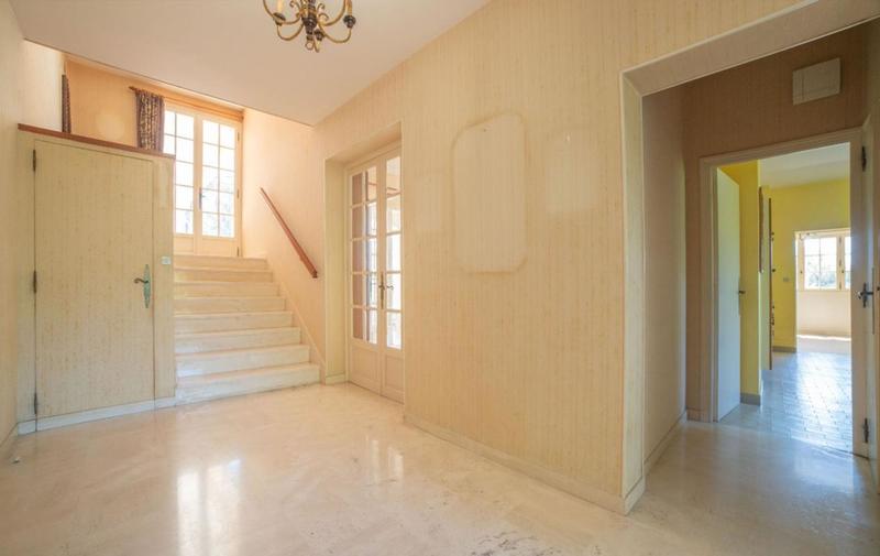 Maison - 248 m² - 9 pièces