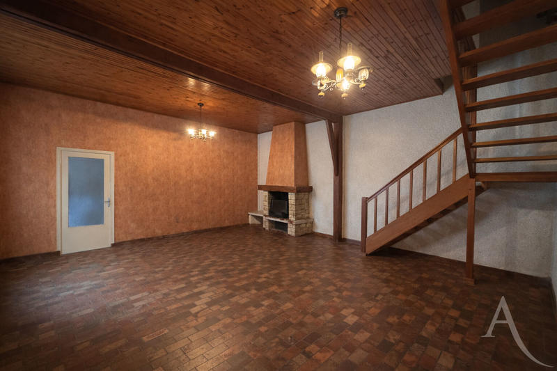 Maison - 240 m² - 7 pièces