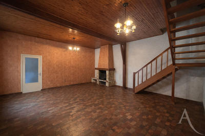 Maison - 240 m² - 7 pièces