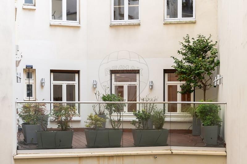 Bureau - 259 m² - 8 pièces