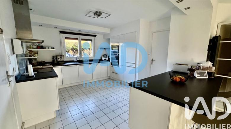 Maison - 136 m² - 6 pièces