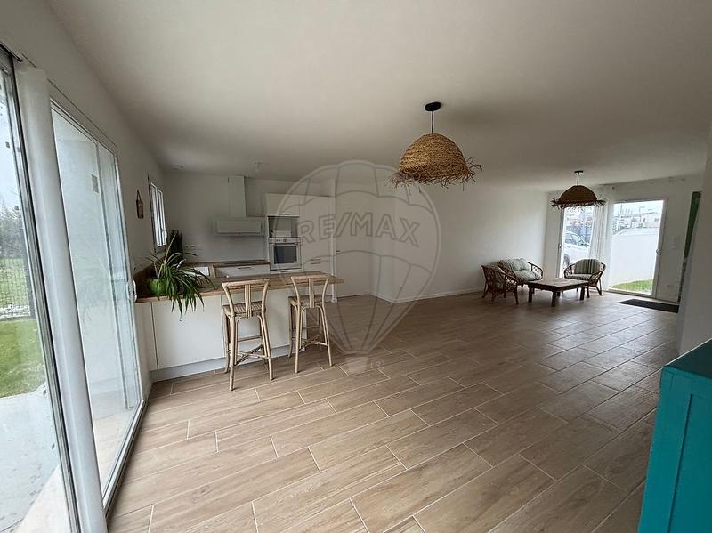 Maison - 96 m² - 4 pièces