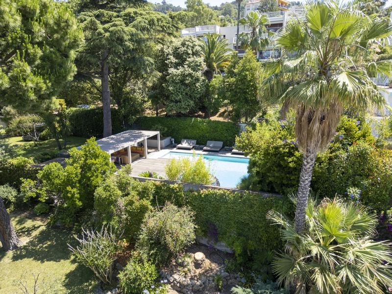 Villa - 498 m² - 15 pièces