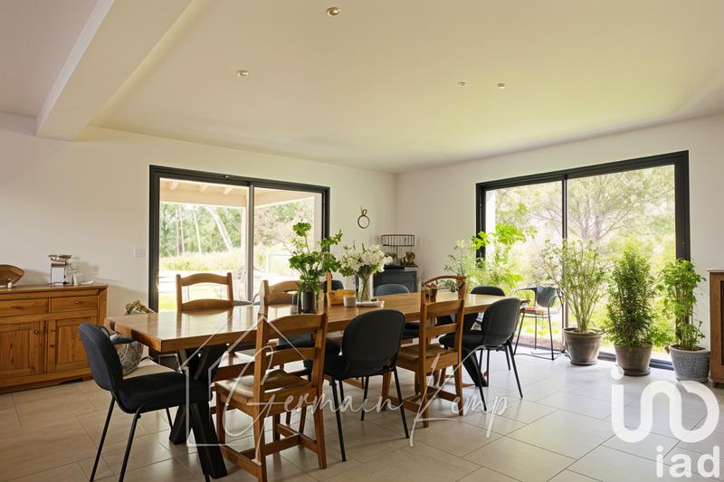 Maison de maîtres - 260 m² - 8 pièces