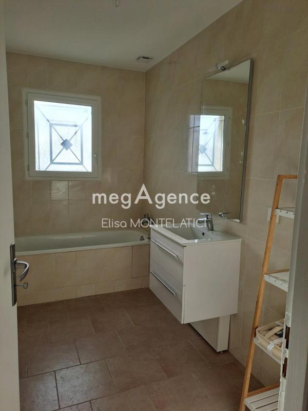 Maison traditionnelle - 100 m² - 5 pièces