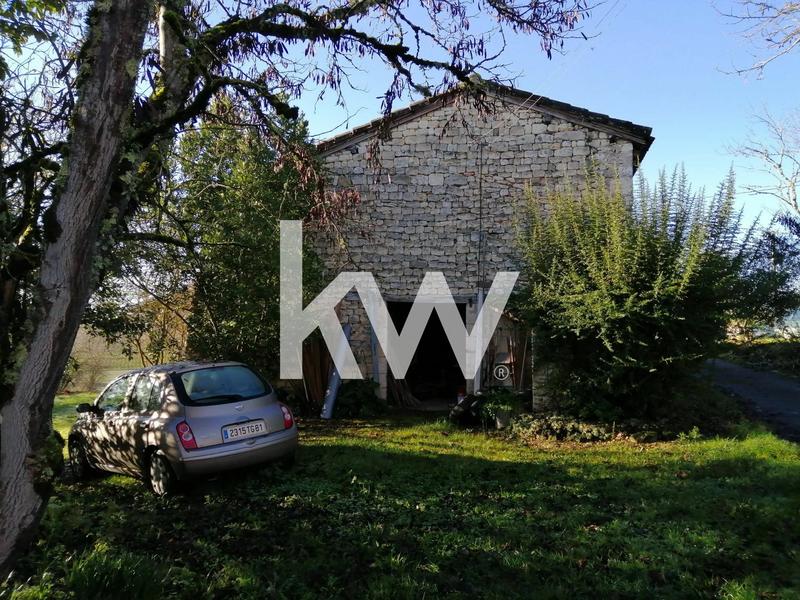 Corps de ferme - 250 m² - 11 pièces