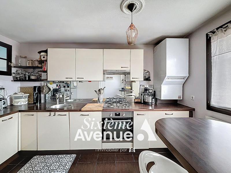 Maison - 101 m² - 5 pièces