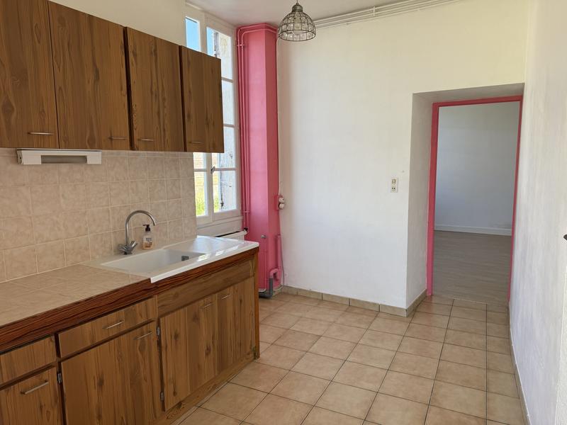 Maison - 184 m² - 9 pièces