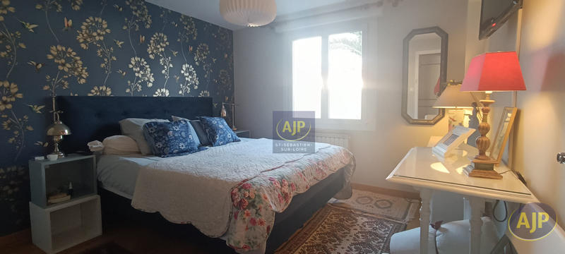 Maison - 193 m² - 8 pièces