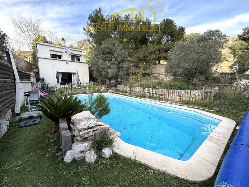 Maison - 93 m² - 4 pièces