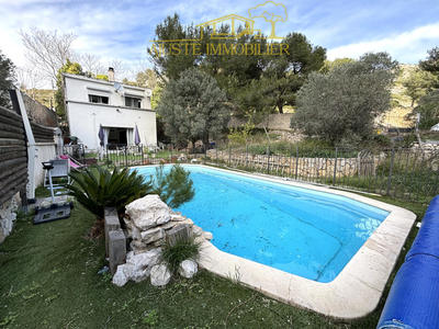 Maison - 93 m² - 4 pièces