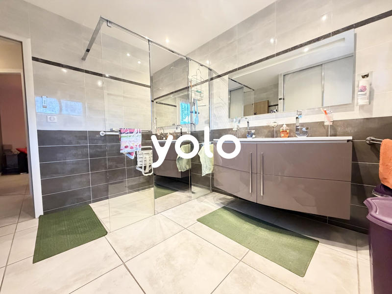 Maison - 175 m² - 5 pièces