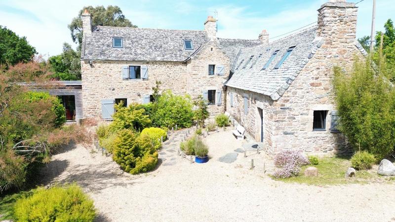 Propriété - 300 m² - 8 pièces