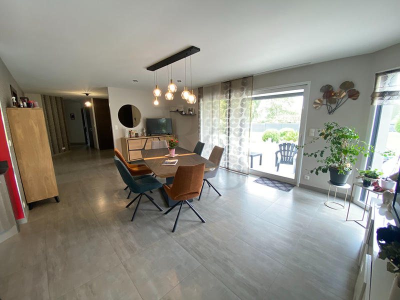 Maison - 179 m² - 6 pièces