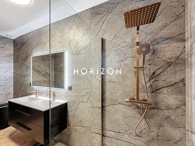 Maison traditionnelle - 82 m² - 4 pièces