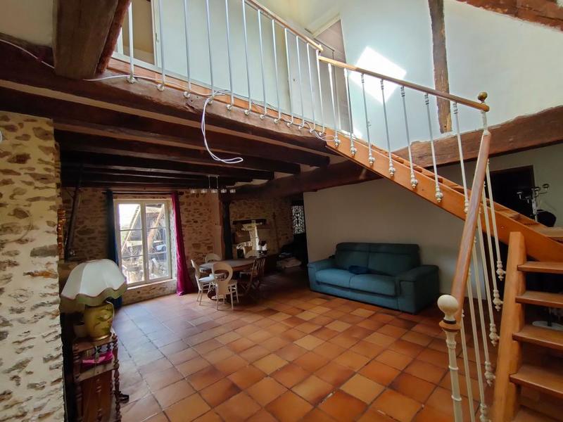 Propriété - 370 m² - 5 pièces