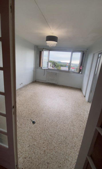 Appartement - 75 m² - 4 pièces