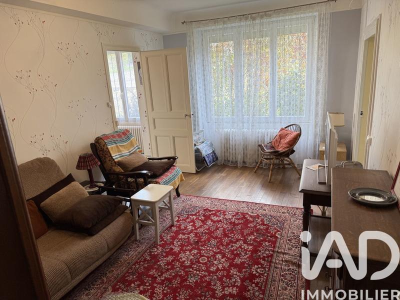 Maison - 223 m² - 11 pièces