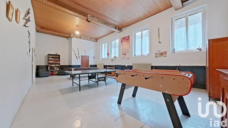 Maison - 891 m² - 15 pièces
