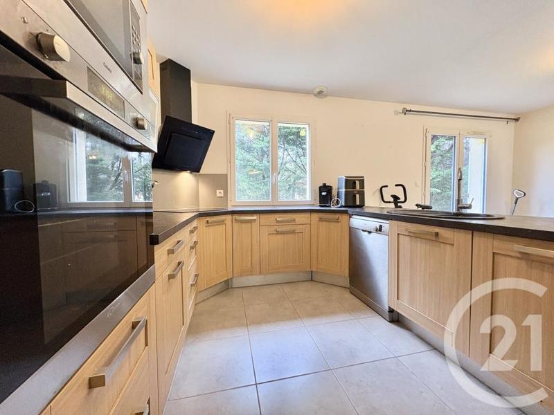 Pavillon - 137 m² - 7 pièces