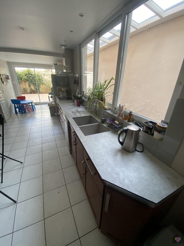 Maison traditionnelle - 163 m² - 6 pièces