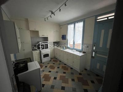 Maison - 215 m² - 5 pièces